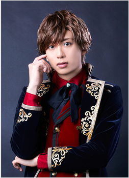 堀宮英知役:中尾拳也